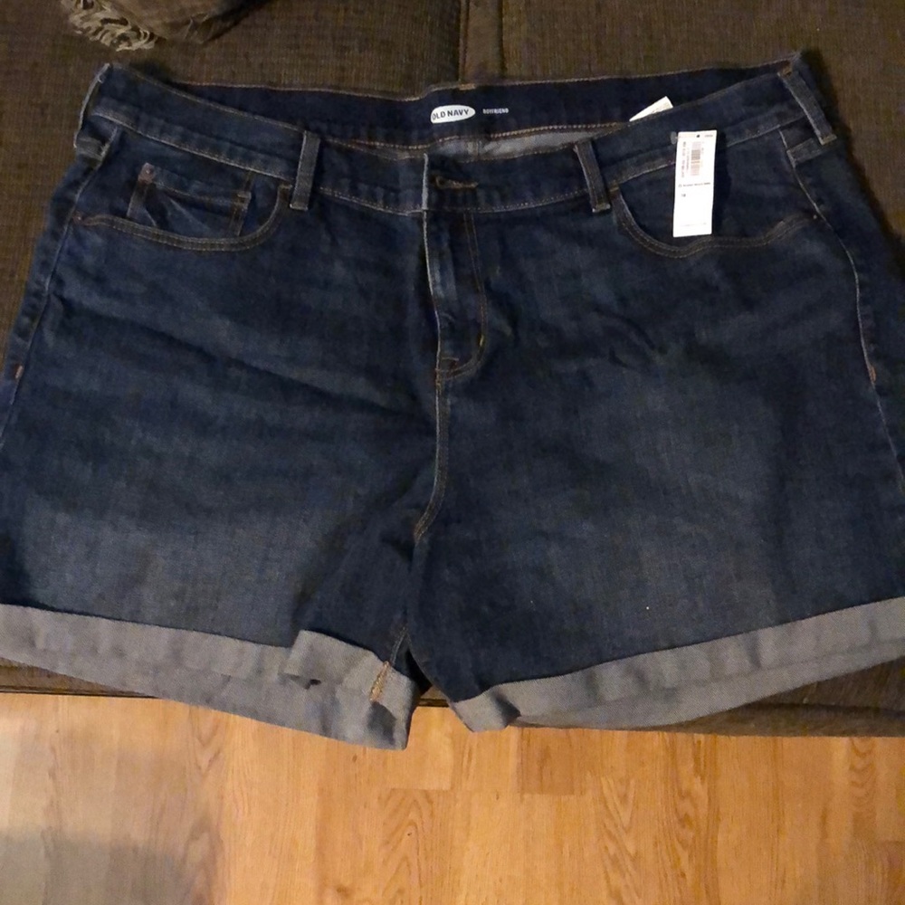 Old navy boyfriend short